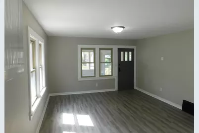 1885 Hawthorne Avenue E, Saint Paul, MN 55119 - Photo 3