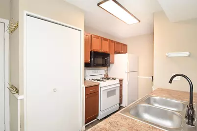 6410 83rd Court N, Brooklyn Park, MN 55445 - Photo 5