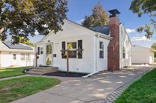 776 Parkview Ave, Saint Paul, MN 55117 - Photo 1