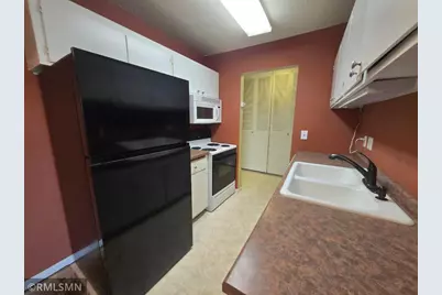 2800 Hillsboro Avenue N #315, New Hope, MN 55427 - Photo 5