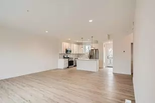 1995 11th Ave E, North Saint Paul, MN 55109 - Photo 11