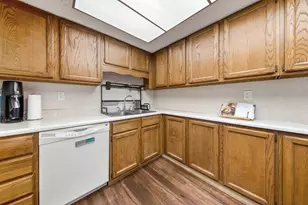 6301 Colony Way, Edina, MN 55435 - Photo 7