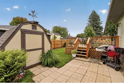 425 Park Avenue, Zumbrota, MN 55992 - Photo 3