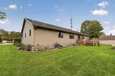 425 Park Avenue, Zumbrota, MN 55992 - Photo 5