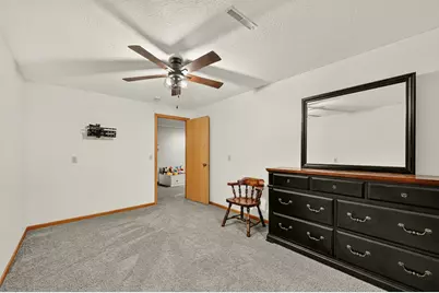 425 Park Avenue, Zumbrota, MN 55992 - Photo 33