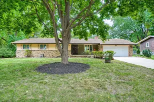 6525 Sherwood Ave, Edina, MN 55435 - Photo 3