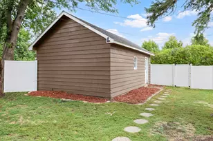 506 N 7th St, Lake City, MN 55041 - Photo 23
