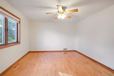 10632 Daisy Circle, Bloomington, MN 55438 - Photo 15