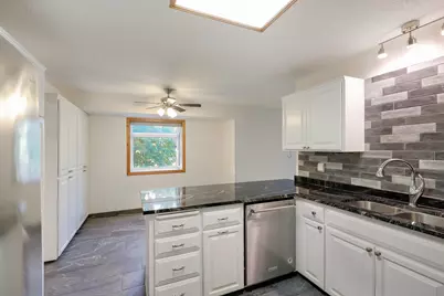 10632 Daisy Circle, Bloomington, MN 55438 - Photo 9