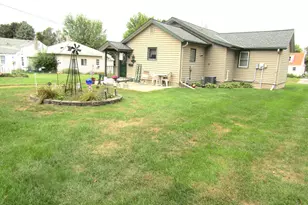 236 E Sorenson Ave, Appleton, MN 56208 - Photo 21