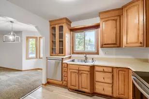 4270 Ximines Ln N, Plymouth, MN 55441 - Photo 3