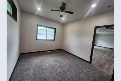 901 7th Ave SW, Pipestone, MN 56164 - Photo 13