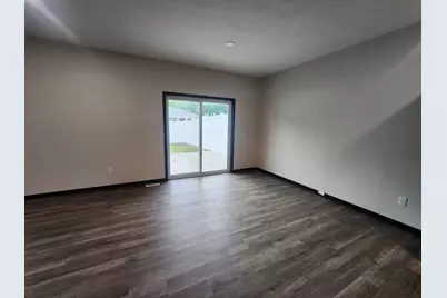 901 7th Ave SW, Pipestone, MN 56164 - Photo 11