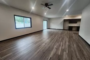 901 7th Ave SW, Pipestone, MN 56164 - Photo 9