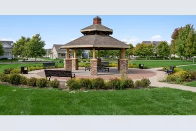 9612 Scott Ln N, Brooklyn Park, MN 55443 - Photo 33