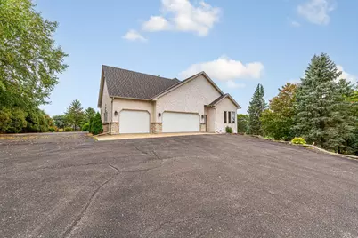 1135 3rd Street NE, Faribault, MN 55021 - Photo 5
