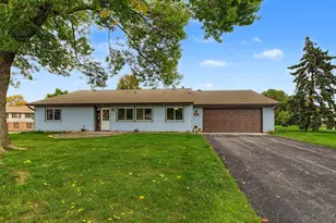 3774 Goodwin Ave N, Oakdale, MN 55128 - Photo 1