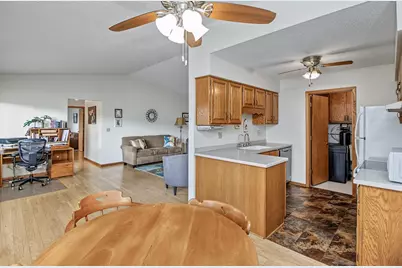 3774 Goodwin Avenue N, Oakdale, MN 55128 - Photo 15