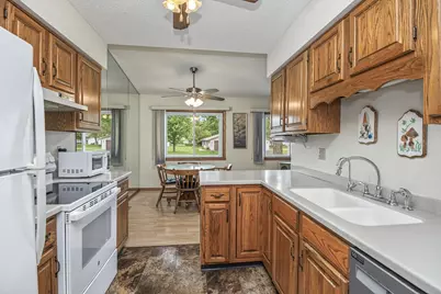 3774 Goodwin Avenue N, Oakdale, MN 55128 - Photo 17