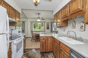 3774 Goodwin Ave N, Oakdale, MN 55128 - Photo 17