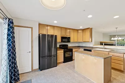 899 Ledgestone, Mahtomedi, MN 55115 - Photo 7