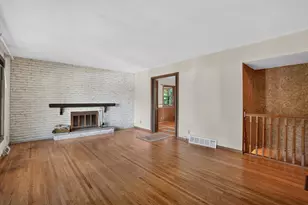 405 Unique Dr, Burnsville, MN 55337 - Photo 3