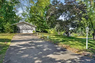 405 Unique Dr, Burnsville, MN 55337 - Photo 29