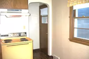 834 Hoyt Ave W, Saint Paul, MN 55117 - Photo 11