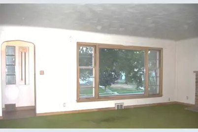 834 Hoyt Avenue W, Saint Paul, MN 55117 - Photo 3