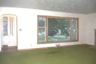834 Hoyt Ave W, Saint Paul, MN 55117 - Photo 3