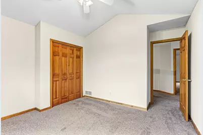 2413 Bridle Creek Trail, Chanhassen, MN 55317 - Photo 23