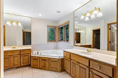 2413 Bridle Creek Trail, Chanhassen, MN 55317 - Photo 19