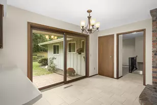5220 Cottonwood Ln N, Plymouth, MN 55442 - Photo 9