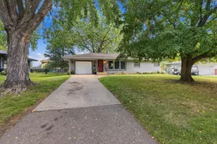 2692 Marion St, Roseville, MN 55113 - Photo 25
