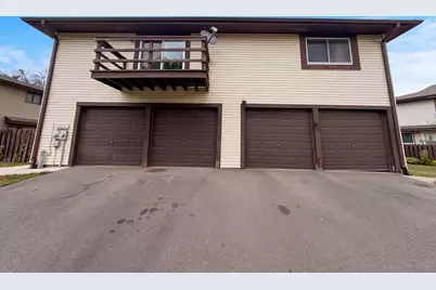 6403 83rd Court N, Brooklyn Park, MN 55445 - Photo 5