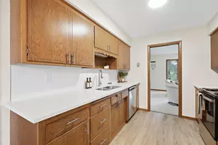 10225 Jersey Ave, Chaska, MN 55318 - Photo 9