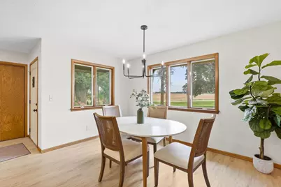 10225 Jersey Avenue, Chaska, MN 55318 - Photo 7