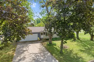 319 Cannon View Dr, Red Wing, MN 55066 - Photo 9