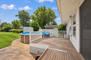 306 NW California St, Brownsdale, MN 55918 - Photo 53