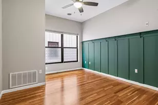 270 4th St E, Saint Paul, MN 55101 - Photo 9