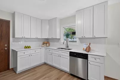 10132 Johnson Avenue S, Bloomington, MN 55437 - Photo 5