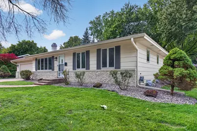 10132 Johnson Avenue S, Bloomington, MN 55437 - Photo 3