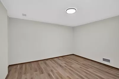 10132 Johnson Avenue S, Bloomington, MN 55437 - Photo 19