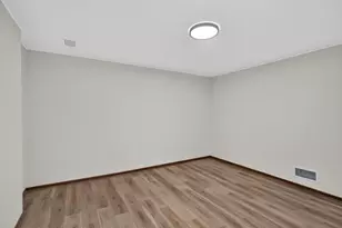 10132 Johnson Ave S, Bloomington, MN 55437 - Photo 19