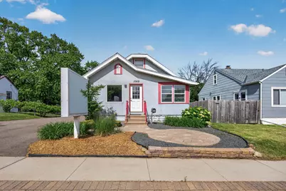 1069 S Robert Street, West Saint Paul, MN 55118 - Photo 3