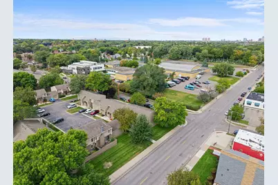 365 E 43rd Street, Minneapolis, MN 55409 - Photo 35