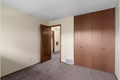 365 E 43rd Street, Minneapolis, MN 55409 - Photo 15
