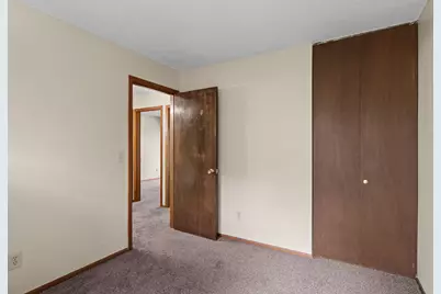 365 E 43rd Street, Minneapolis, MN 55409 - Photo 17