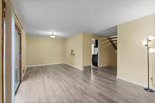 365 E 43rd St, Minneapolis, MN 55409 - Photo 5