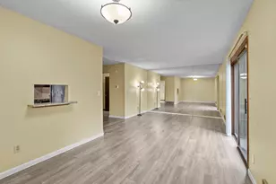 365 E 43rd St, Minneapolis, MN 55409 - Photo 7